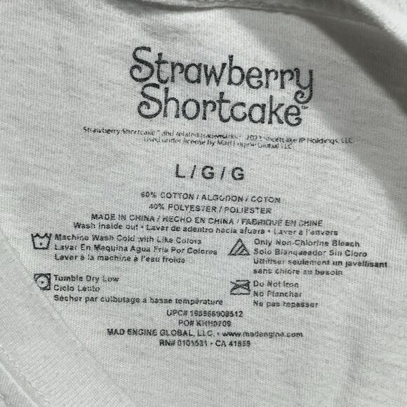 Strawberry Shortcake White Graphic Print Shirt Size Large Flawed Stained - Picture 2 of 6